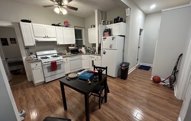 3 beds, 2 baths, $4,395, Unit 1