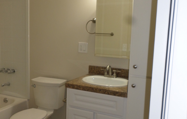 Studio, 1 bath, 350 sqft, $1,795, Unit 100