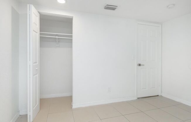 2 beds, 1 bath, 720 sqft, $1,154