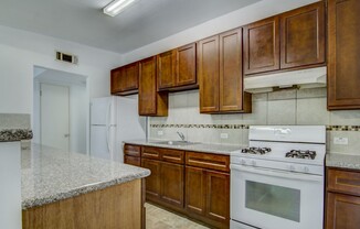 3 beds, 2 baths, $3,000