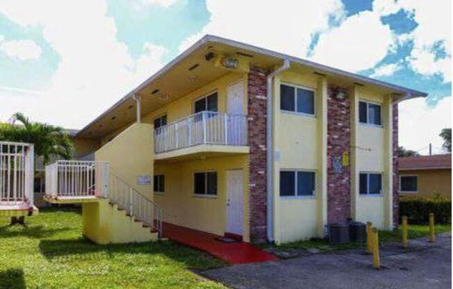 2220 Madison St Hollywood, FL 33020