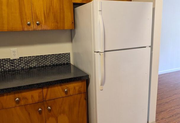 2 beds, 1 bath, 800 sqft, $1,413, Unit 3485-11