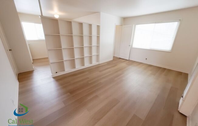 $ 2195 - Updated 1 Bed, 1 Bath Upstairs Apartment near Japan Town/Secured access!