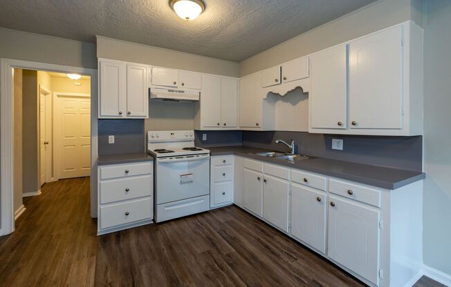 Just Renovated! Close to Hwy 287 Immediate move in!