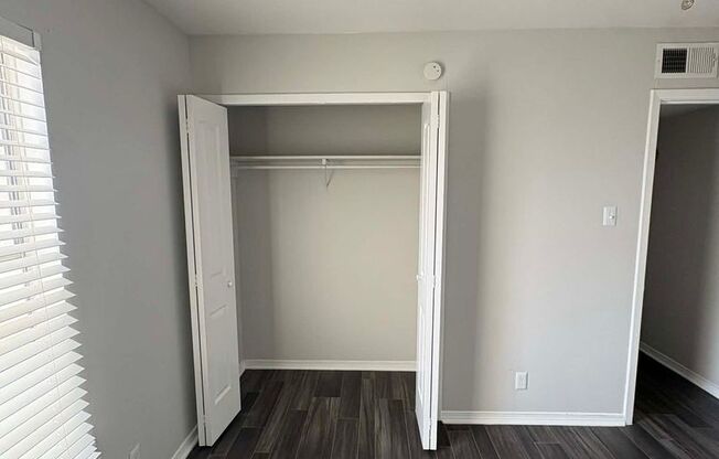 2 beds, 2 baths, 931 sqft, $1,003, Unit 14-1402