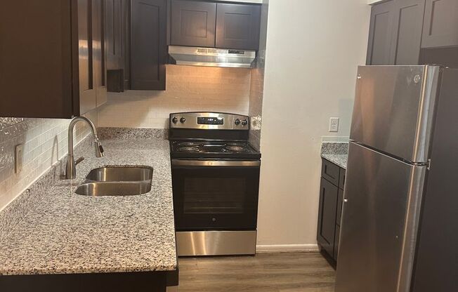 2 beds, 1 bath, 921 sqft, $1,589, Unit 3-303