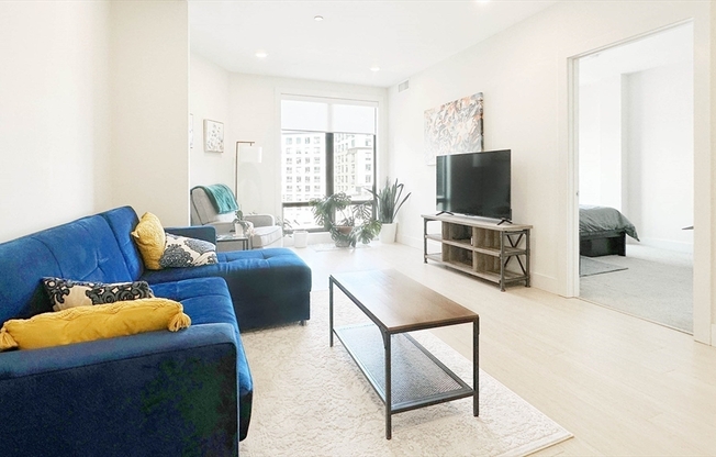 1 bed, 1.5 baths, 914 sqft, $4,200, Unit 802
