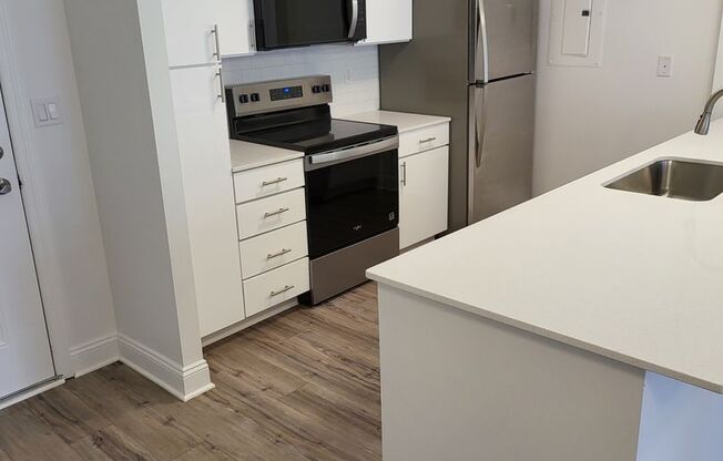 1 bed, 1 bath, 993 sqft, $2,340, Unit 1708