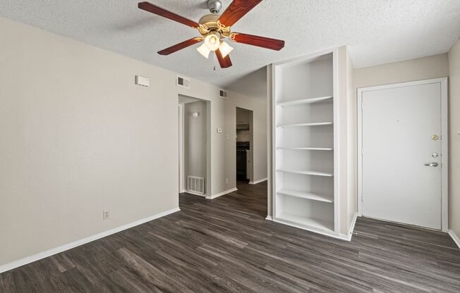 1 bed, 1 bath, 565 sqft, $1,149, Unit 101