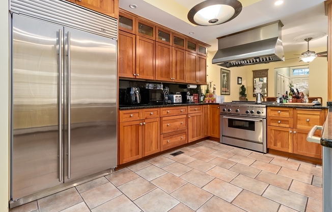 21 FAYETTE ST