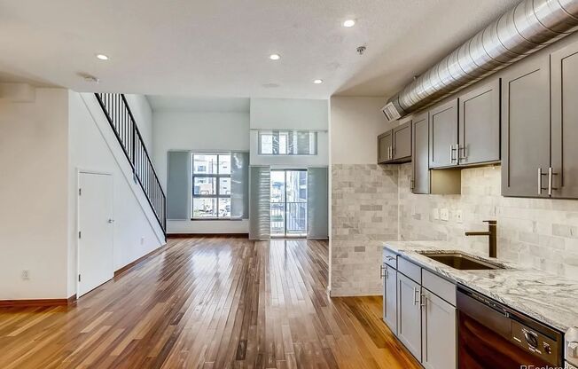 Top Level One Bedroom Condo in Rhino
