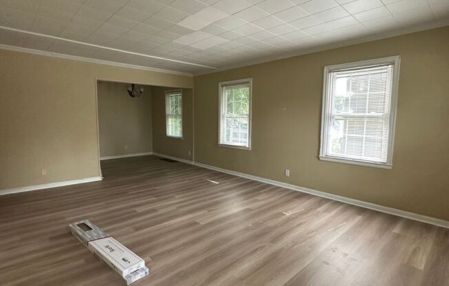 The Off-Campus Sweet Spot: 4 Beds, 2 Baths - Available August 1st!