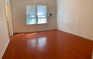 Studio, 1 bath, 390 sqft, $1,420