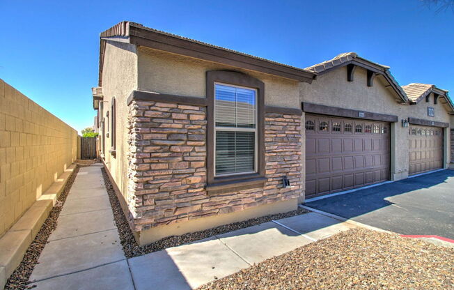 3 beds, 2 baths, 1,248 sqft, $2,400, Unit 1223