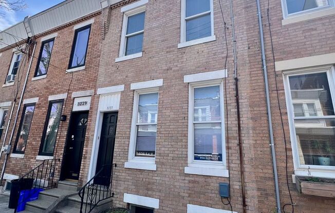 Stunning 3-Bedroom Townhome in the Heart of Port Richmond! Available NOW!