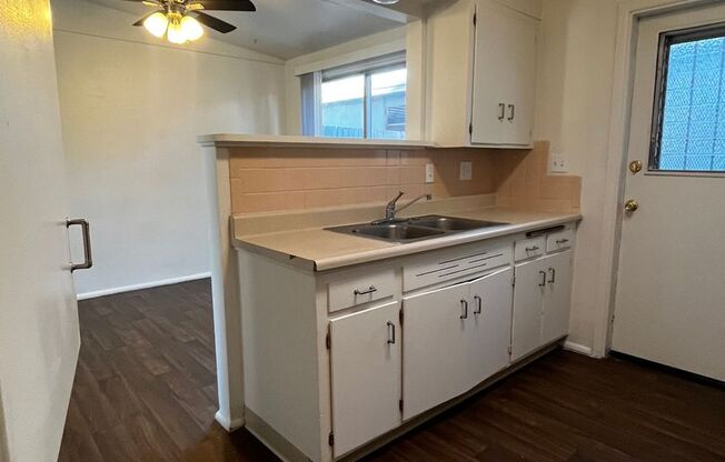 2 beds, 2 baths, 1,050 sqft, $1,450, Unit 1239 E Drachman Street