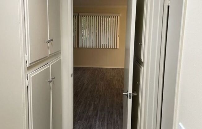 6096 RIVERSIDE AVENUE Claystone Del Plaza Apartments