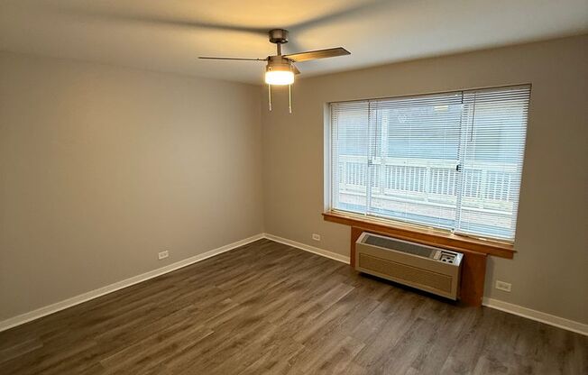 1 bed, 1 bath, $1,750, Unit 205