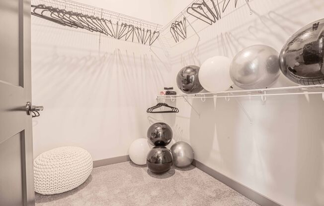 1 bed, 1 bath, 725 sqft, $1,610, Unit A111