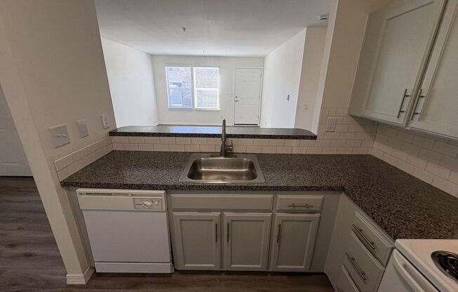 2 beds, 2 baths, 1,018 sqft, $1,550, Unit 354-2013