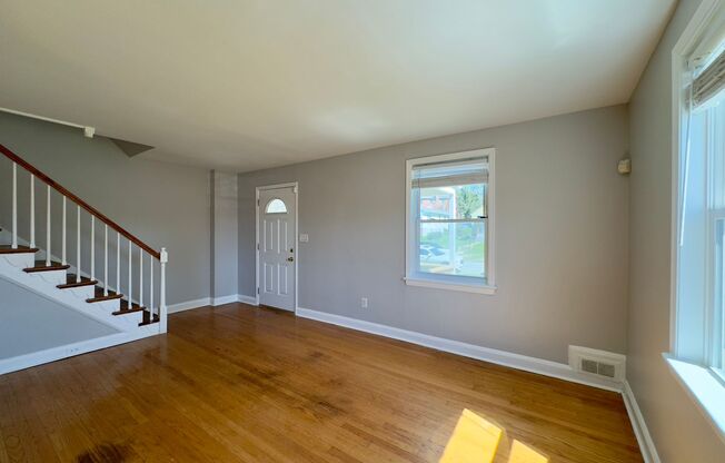 Charming 3Bed/1Bath in Hamilton Hills, MD