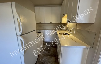 141 E 1 AVE