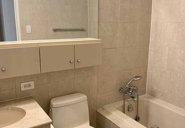 1 bed, 1.5 baths, 907 sqft, $6,200, Unit 28A