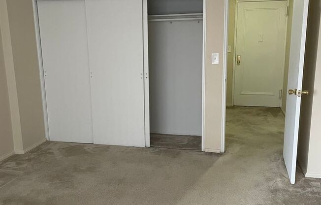 1 bed, 1 bath, 430 sqft, $1,400, Unit 314