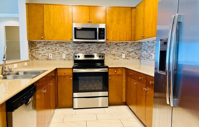 Modern High-Rise Condo with Stunning City and Mountain Views-Near LV Strip, Allegiant Stadium, Town Square and the airport!