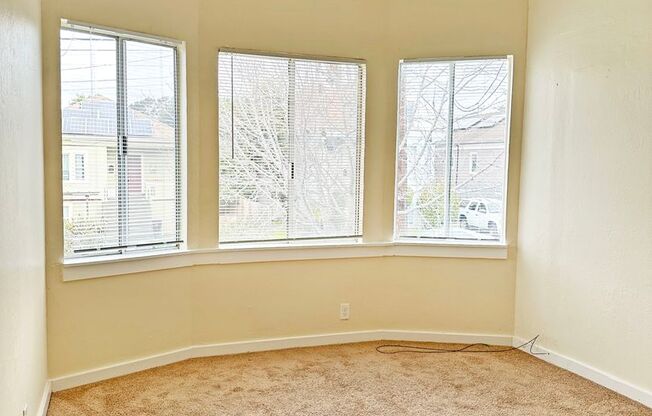 5bed/2bath Single Family Home!