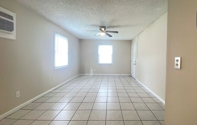 1BD/1BA Apartment off Curry Ford in Henley Park Apartments!