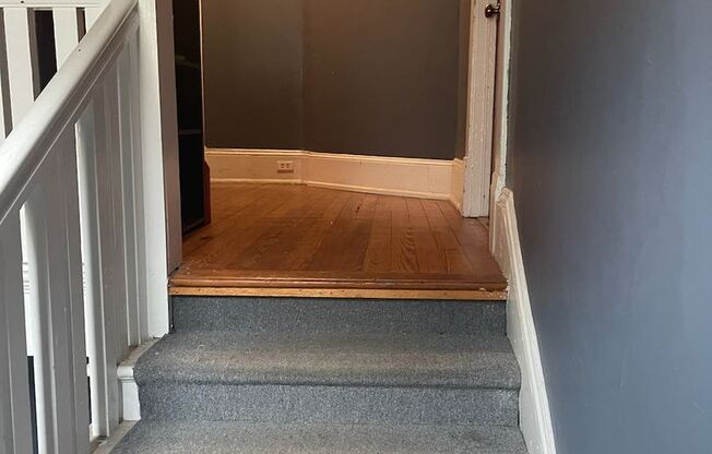 890 N HIGHLAND AVE NE