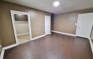 2 beds, 1 bath, 750 sqft, $985, Unit Unit E