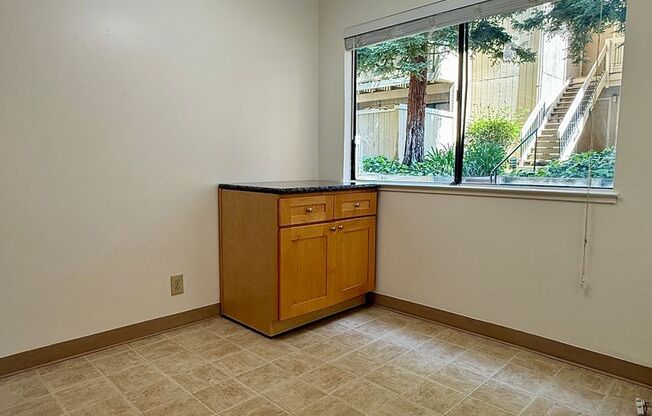 Large studio with a fenced in patio,  944 Kiely Blvd. #F, Santa Clara, CA 95051
