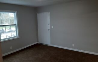 2 beds, 1 bath, 700 sqft, $850, Unit 5D