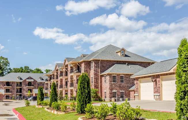 exterior view of the residences at green valley apartments in green valley at Arlo Luxury homes Apartments, Little Rock, Arkansas