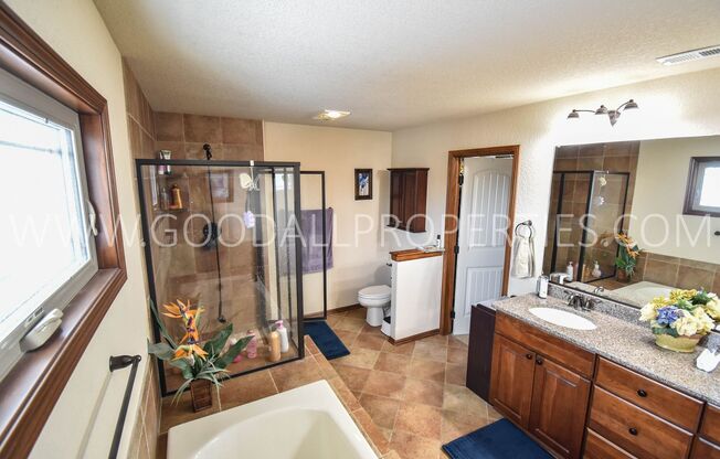 4 beds, 3.5 baths, $2,595