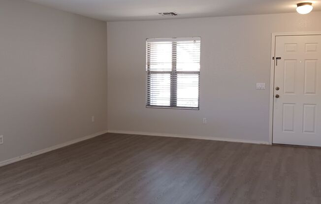 Freshly Updated Phoenix 3bed / 2bath Home