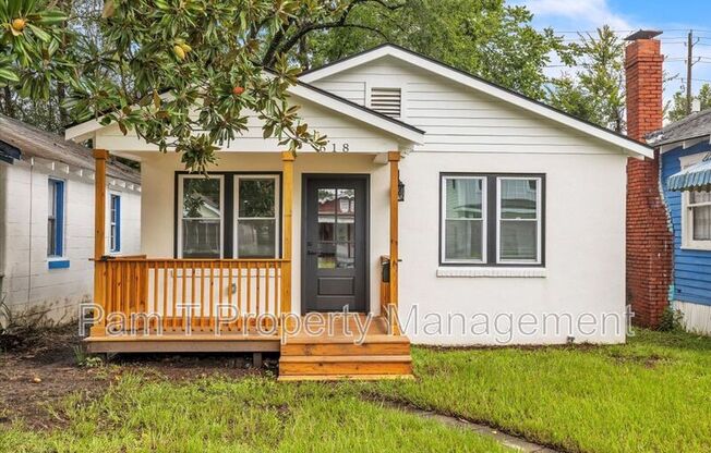 618 E WALDBURG