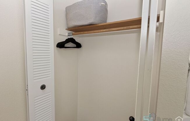 1 bed, 2 baths, 160 sqft, $595, Unit 750 - 9A