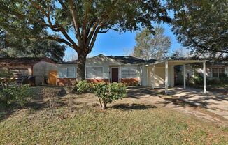 Charming 3 Bedroom Home in Central Houston!