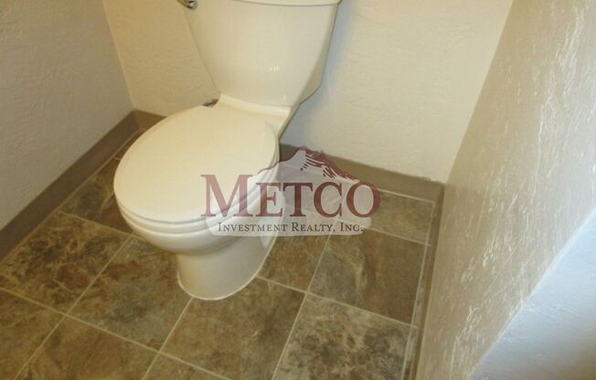 2 beds, 1 bath, 924 sqft, $1,495, Unit 740