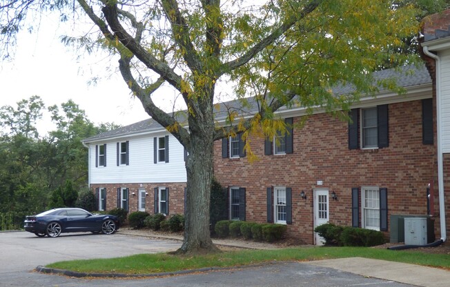 2 beds, 1 bath, 904 sqft, $1,025, Unit 66