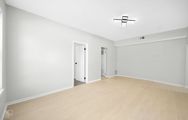 5047 S Champlain