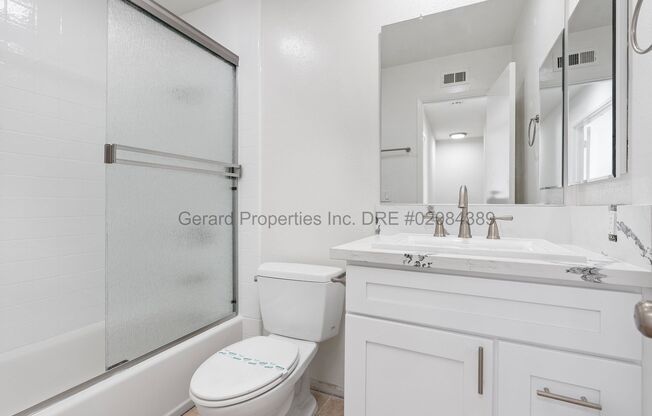 2 beds, 1.5 baths, $2,595, Unit #3