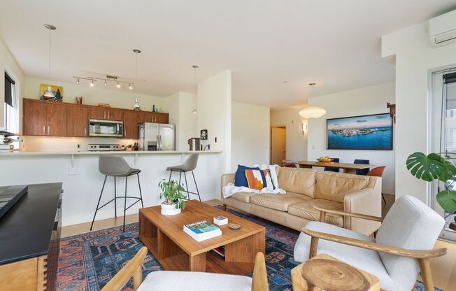 2 beds, 2 baths, $2,495, Unit UNIT # 302