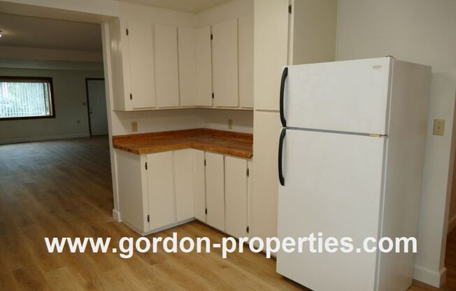 2 beds, 1 bath, $1,795