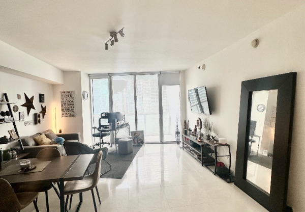 475 E BRICKELL AVE