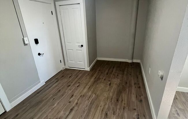 Studio, 1 bath, 312 sqft, $925, Unit 11