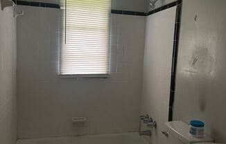 3 beds, 1 bath, $875